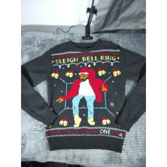 Other - Size M Mens drake Christmas Sweater American Stitch